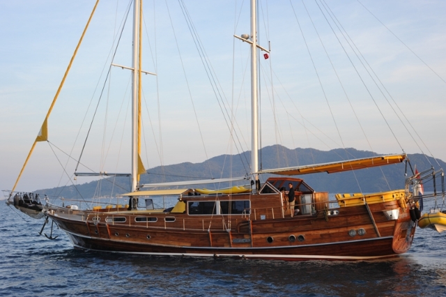 23 m. Laminated Ketch VIP27205